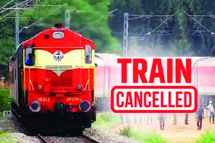 छत्तीसगढ़ से गुजरने वाली 26 ट्रेनें रद्द! 23 से 30 अगस्त तक यात्रियों की मुश्किलें बढ़ीं – देखें पूरी लिस्ट