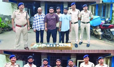 भिलाई में सट्टेबाजों पर बड़ी कार्रवाई: मटन मार्केट और उड़िया मोहल्ला से 8 आरोपी गिरफ्तार, नकदी सहित 41 हजार का सामान जब्त