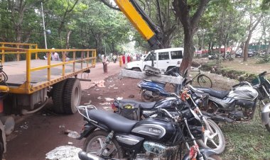 शिव महापुराण कथा में ट्रैफिक पुलिस की कार्रवाई: 55 वाहन चालकों पर चला चालान का डंडा