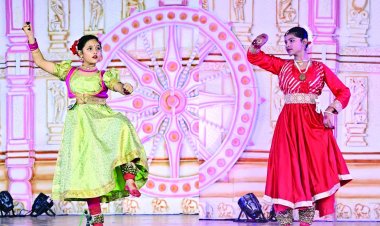 कथक में बच्चों की शानदार जीत, गुरु शरद वैष्णव को मिला सम्मान