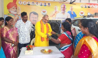 विधायक ललित चंद्राकर को दुर्ग ग्रामीण विधानसभा क्षेत्र की बहनों ने बांधी राखी