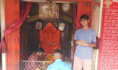 भिलाई के इस मंदिर में चोरी, गेट का ताला तोड़ चांदी की मुकुट और रुपए पार