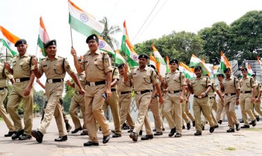 भिलाई में BSF ने निकाली तिरंगा यात्रा, देशभक्ति के रंग में रंगा शहर