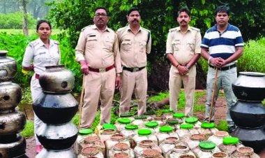 सुबह-सुबह आबकारी विभाग की बड़ी कार्रवाई, 105 लीटर महुआ शराब जब्त, 840 किलो लाहन नष्ट