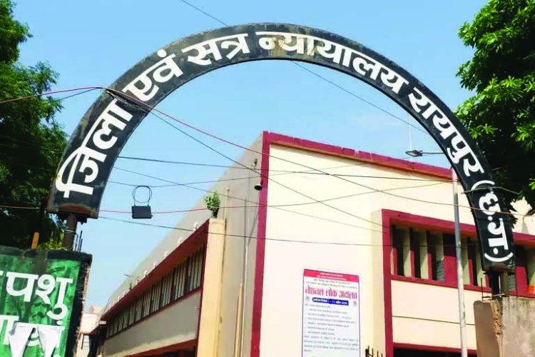 पूर्व महिला TI समेत तीन पुलिसकर्मियों पर अपराध दर्ज, मारपीट और अभद्रता का आरोप