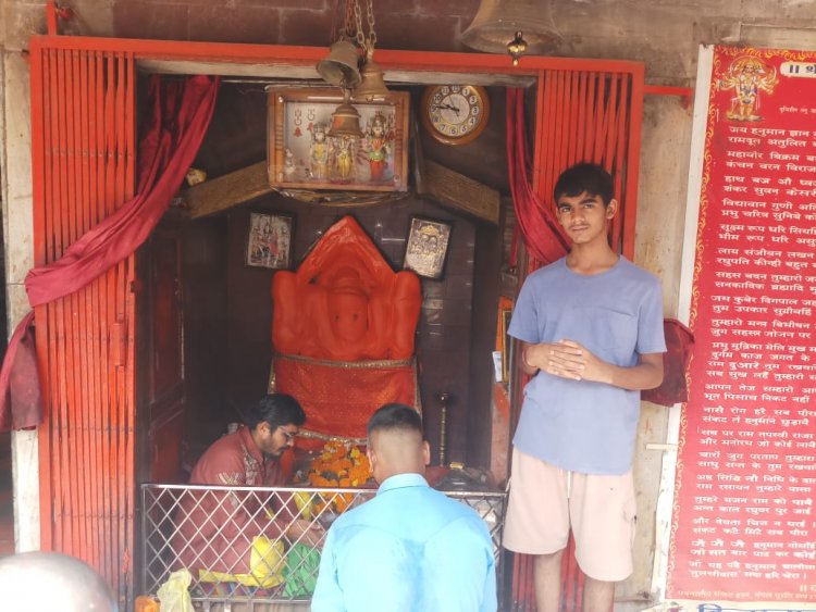 भिलाई के इस मंदिर में चोरी, गेट का ताला तोड़ चांदी की मुकुट और रुपए पार