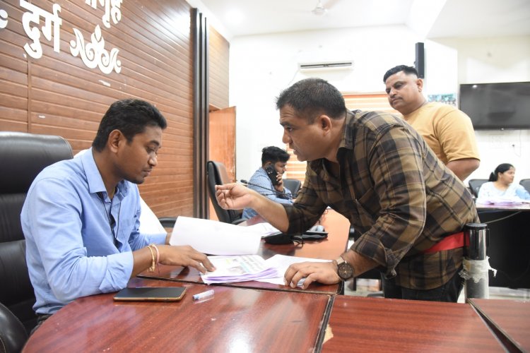 सुलभ शौचालय नहीं होने से महिलाओं को हो रही परेशानी, सिंचाई के लिए नहर से पानी देने किसानों ने की मांग