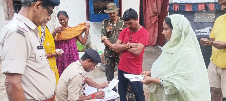तड़के 5 बजे अटल आवासों में पुलिस का छापा, 31 संदिग्धों का लिया फिंगर प्रिंट