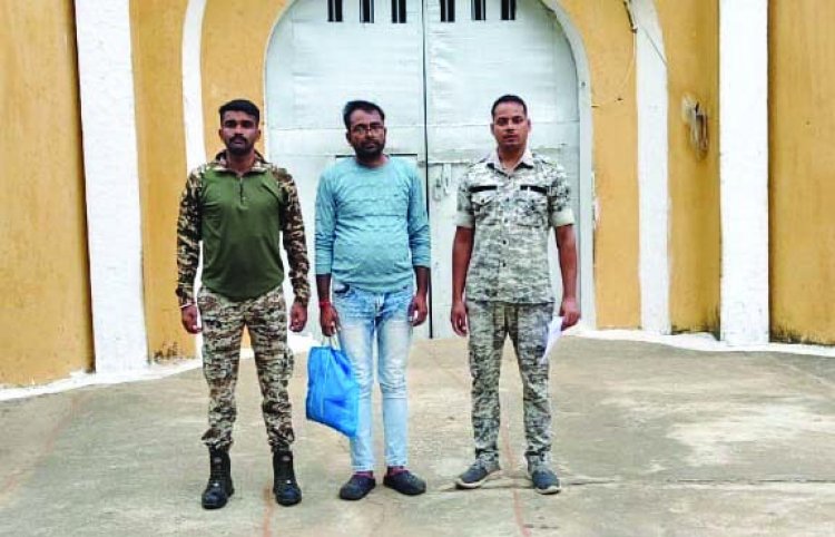 अंग्रेजी शराब की तस्करी करते एक आरोपी गिरफ्तार
