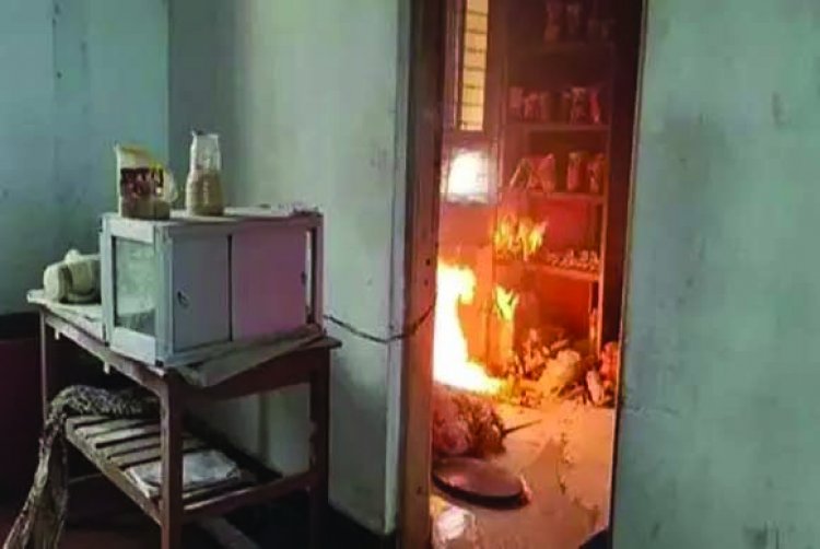 भिलाई में इस कॉलेज के कैंटीन में लगी आग, गैस सिलेंडर रिसाव से मची अफरा-तफरी, महिला कर्मचारी बेहोश