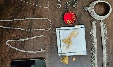 मां-बेटा गिरफ्तार, चोरी के 5.50 लाख के जेवरात बरामद