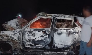 कार और बोलेरो में भीषण भिड़ंत, आग की लपटों में जिंदा जले 2 युवक