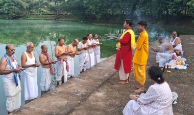 हुडको कालीबाड़ी में पितृ तर्पण और विशेष अमावस्या पूजा, श्रद्धालुओं की रही भीड़