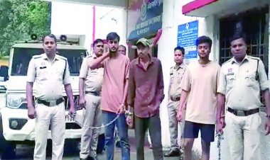 व्यवसायी के घर पर फायरिंग, तीन आरोपी गिरफ्तार, लव जिहाद विवाद से जुड़ा मामला