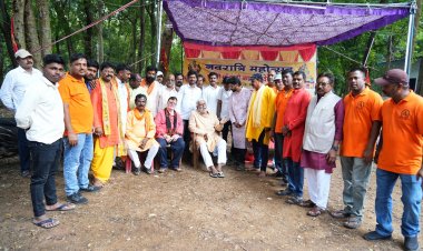 नवरात्रि भंडारा के लिए नीलकंठेश्वर चैतन्य सेवा समिति ने समाज को प्रदान की स्टील सामग्री