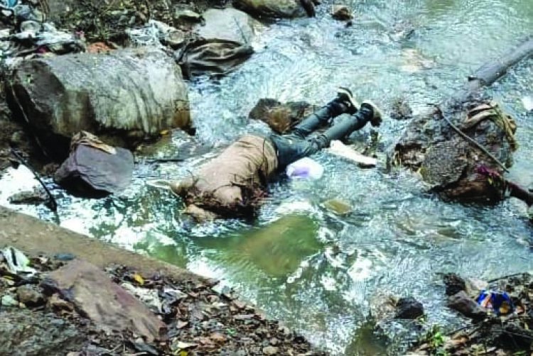 अंडरब्रिज के पास नाले में मिला कैफे कर्मी का शव