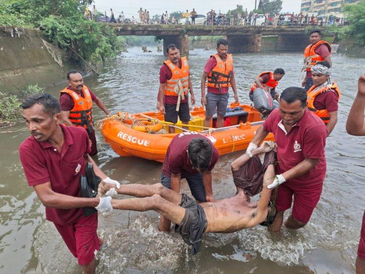 नाले में बहे दो लोगों में से एक का शव बरामद, दूसरे की तलाश जारी, SDRF की टीम ने चलाया सर्च ऑपरेशन