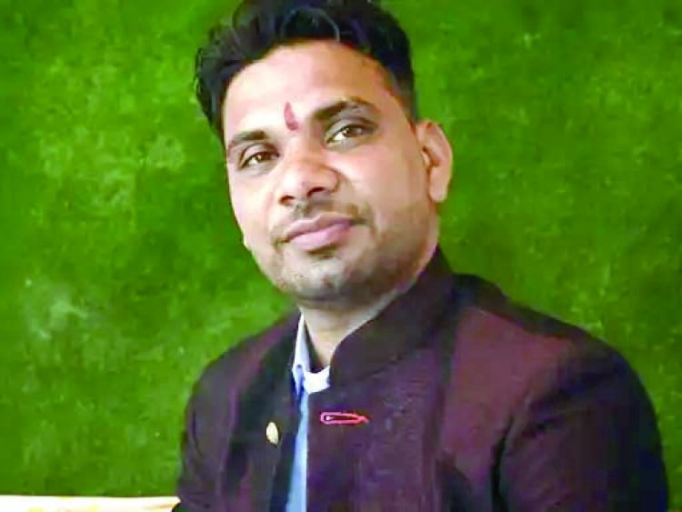 दुर्ग जिले में युवा व्यापारी ने ब्लेड से गला काटकर की आत्महत्या