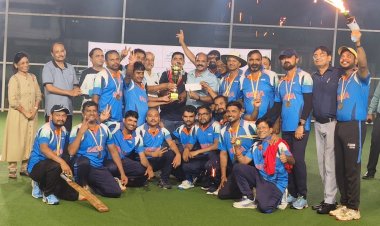 स्पर्श कॉरपोरेट कप सीज़न 01 का शानदार समापन: रोमांचक फाइनल में स्पर्श की टीम ने जीता खिताब