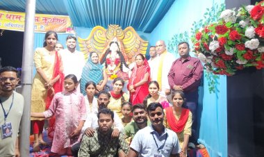 विधायक ललित चंद्राकर ने कुथरेल, निकुम और दुर्ग में मां लक्ष्मी व भगवान शिव-पार्वती की पूजा कर प्रदेशवासियों के सुख-समृद्धि की कामना की