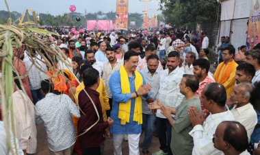 छठ घाटों पर पहुंचे समाजसेवी इंद्रजीत सिंह छोटू, श्रद्धालुओं को दी पर्व की शुभकामनाएं