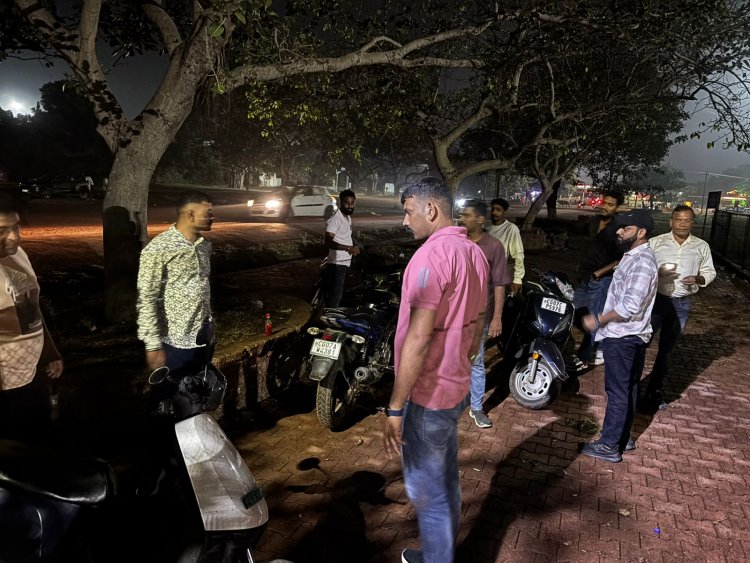 सार्वजनिक स्थानों पर शराब पीते 7 व्यक्ति गिरफ्तार