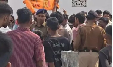 नेवई में प्रार्थना सभा को लेकर विवाद, पास्टर सहित तीन लोगों पर अपराध दर्ज