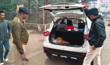 आउटर एवं स्लम एरिया में पुलिस की दबिश, 500 से अधिक लोगों की हुई चेकिंग, संदिग्धों के लिए गए फिंगर प्रिंट