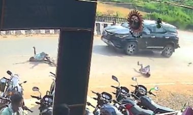 VIDEO दुर्ग जिले में दर्दनाक हादसा: तेज रफ्तार फॉर्च्यूनर की टक्कर से 12 वर्षीय बच्चे की मौत, दूसरा गंभीर