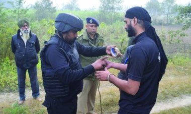 ग्रेनेड हमला करने वाले दो आतंकी मुठभेड़ के बाद गिरफ्तार