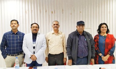 डिजिटल आंखों के तनाव पर किया जागरूक: नेत्र रोड विशेषज्ञों ने बताया खतरे, बचाव और बच्चों के लिए जरूरी गाइडलाइन