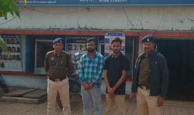 भिलाई: कल्याण कॉलेज में घुसकर तोड़फोड़ और हंगामा, प्राचार्य को जूतों का माला पहनाने का प्रयास, NSUI के 2 छात्र नेता गिरफ्तार, बाकी की तलाश जारी