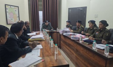 दुर्ग रेंज में दोषमुक्ति प्रकरणों की समीक्षा: 270 से अधिक मामलों पर आईजी गर्ग की सख्त बैठक