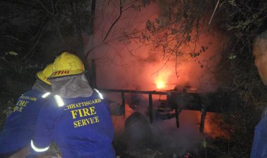 भिलाई: केनाल रोड पर खड़े ट्रक में लगी आग, दमकल टीम ने समय रहते पाया काबू