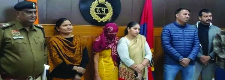 साइको किलर महिला गिरफ्तार: सुंदर बच्चियों से नफरत ने चार मासूमों की जान ली, बेटे को भी मार डाला