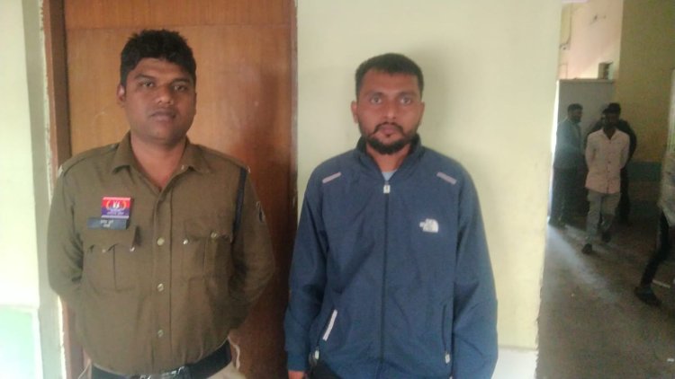 ऑनलाइन क्रिकेट सट्टा केस का फरार आरोपी पकड़ा गया, दो मोबाइल जब्त