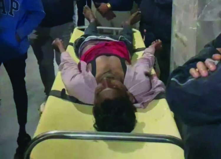 लूट के दौरान युवक की चाकू मारकर हत्या, ढाबे के सामने वारदात, तीन आरोपी फरार