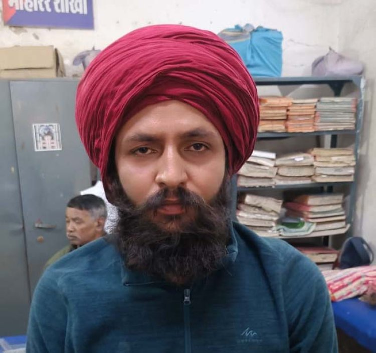 दुर्ग में बीएसएफ का फर्जी कर्मचारी गिरफ्तार, नकली आईडी दिखाकर लेागों को दिखाता था रौब