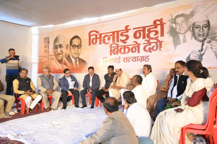 प्रबंधन से नहीं मिला ठोस जवाब, DIC से मुलाकात तक जारी रहेगा विधायक देवेंद्र यादव का उपवास