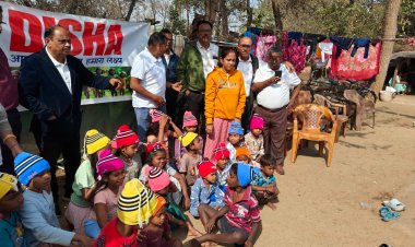 बोरसीभाठा के जरूरतमंद बच्चों को ठंड से राहत, दिशा संस्था ने वितरित किए ऊनी स्कार्फ और ग्लव्स