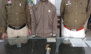 चन्द्रा-मौर्या अंडरब्रिज के पास चाकू लहराकर दहशत फैलाने वाला युवक गिरफ्तार, आर्म्स एक्ट में जेल भेजा गया