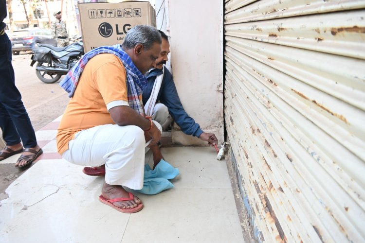 भिलाई निगम की कार्रवाई: किराया नहीं चुकाने पर 9 दुकानें सील, 41 लाख रुपए बकाया