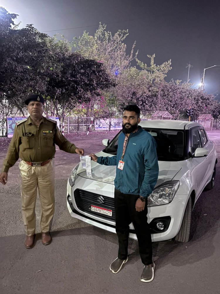 लाल सिग्नल तोड़ नशे में चला रहा था कार, फर्जी प्रेस कार्ड दिखाकर बचने की कोशिश नाकाम