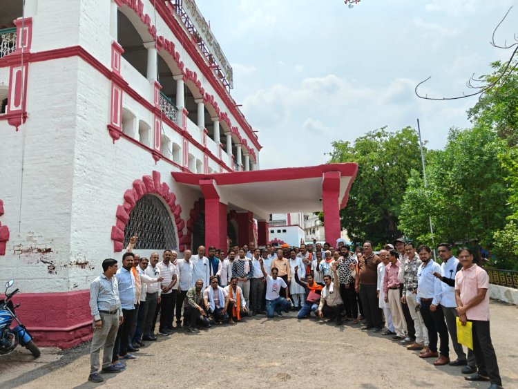 दुर्ग में सर्व यादव समाज का प्रदर्शन: “यादव जी की लव स्टोरी” पर रोक की मांग, देशव्यापी आंदोलन का ऐलान