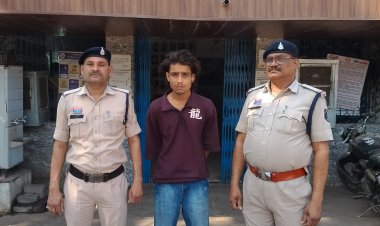 होली पर सुपेला में दहशत फैलाने की कोशिश, धारदार हथियार लहराता युवक गिरफ्तार