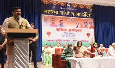 9556 श्रमिकों को विभिन्न योजनाओं के तहत 10 करोड़ 42 लाख रुपये से अधिक की सहायता-गजेंद्र यादव