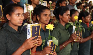 बस्तर में नक्सल संगठन को बड़ा झटका: 108 माओवादियों ने किया सरेंडर, 3.61 करोड़ नकदी और 101 हथियार बरामद