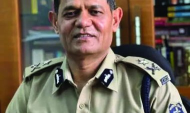 IPS रतन लाल डांगी सस्पेंड: साय सरकार की बड़ी कार्रवाई, अनैतिक आचरण का आरोप