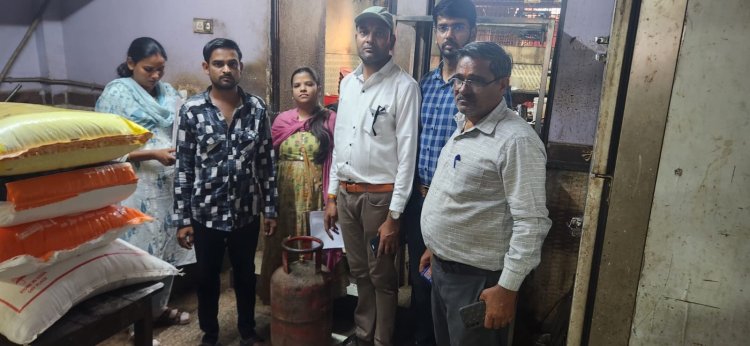 दुर्ग-भिलाई में घरेलू गैस का व्यावसायिक उपयोग पकड़ा गया, खाद्य विभाग ने 9 सिलेंडर किए जब्त