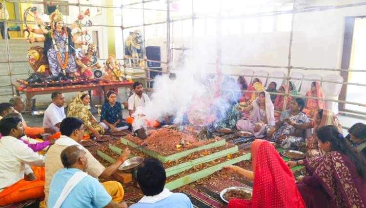 नवरात्रि पंचमी पर उमड़ी आस्था: निकुंभला मंदिर में दुर्गा महायज्ञ का भव्य आयोजन